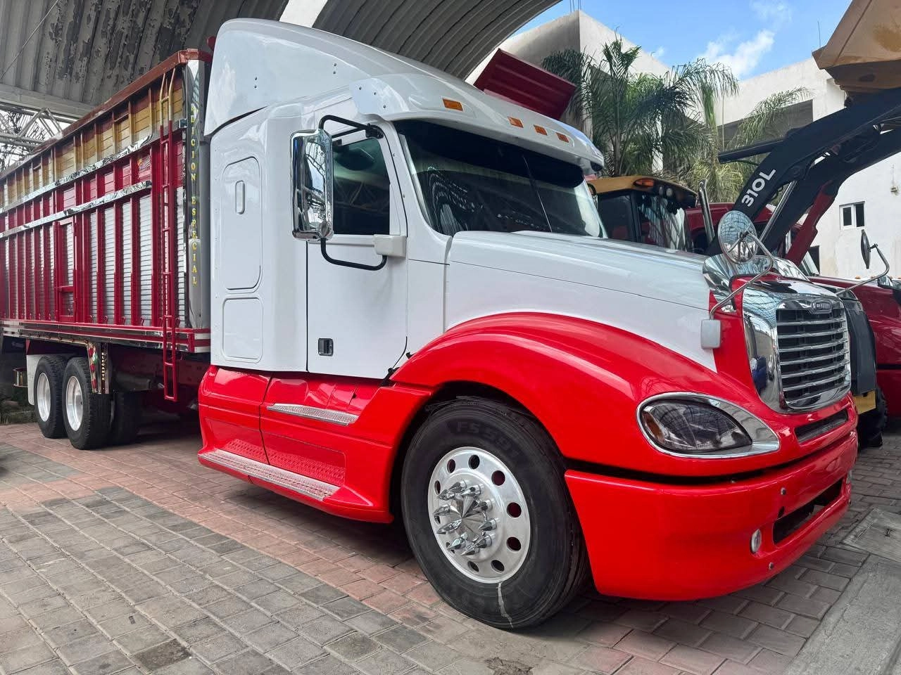 freightliner-colombia-mexicano-2012985.webp